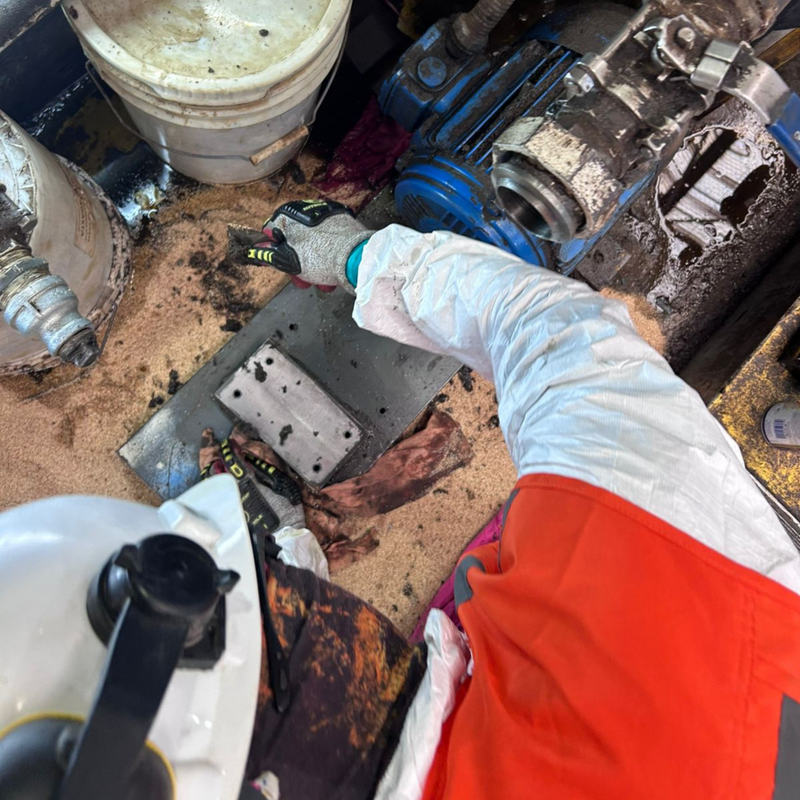 Cambio de bomba surtidora de aceite